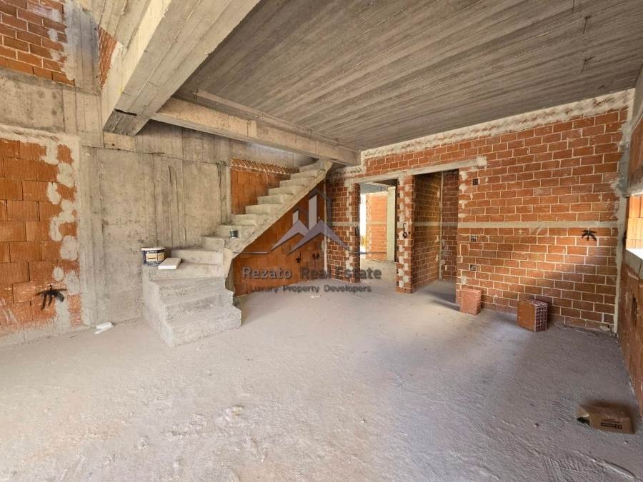 (For Sale) Residential Maisonette || Athens Center/Ilioupoli - 106 Sq.m, 2 Bedrooms, 440.000€ 
