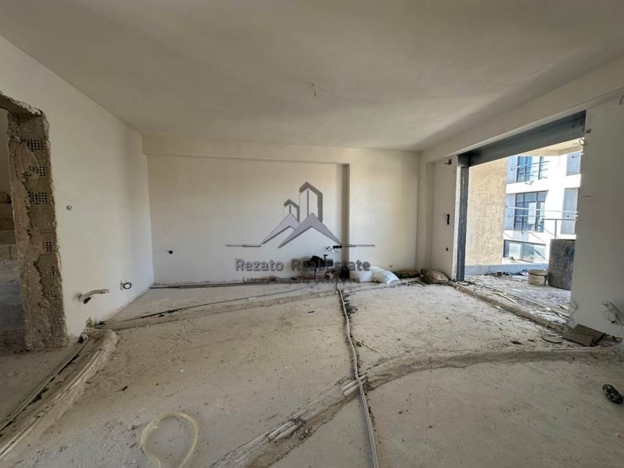 (For Sale) Residential Floor Apartment || Piraias/Piraeus - 89 Sq.m, 3 Bedrooms, 290.000€ 