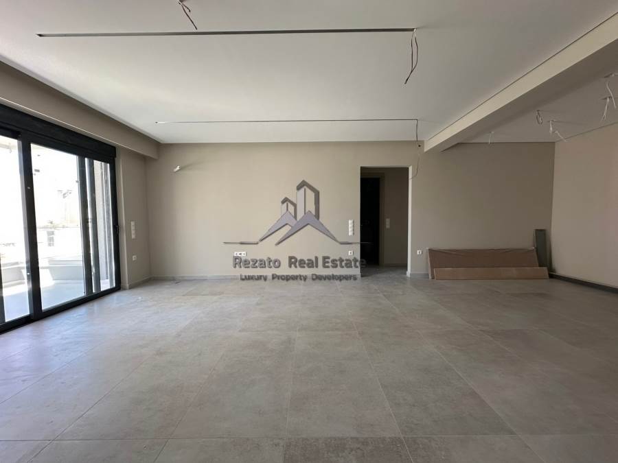 (For Sale) Residential Floor Apartment || Piraias/Piraeus - 100 Sq.m, 3 Bedrooms, 450.000€ 